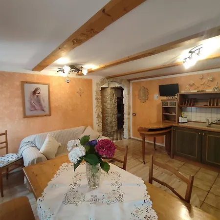 Apartament 72 *